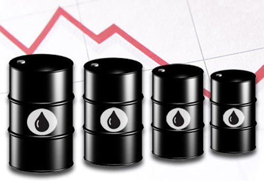 Транспортировкой нефти и продуктов нефтяной промышленности занимаются акционерные компании "Транснефтепродукт" и "Транснефть".