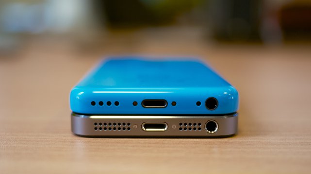 Швейцария обяжет Apple перейти на универсальный micro-USB