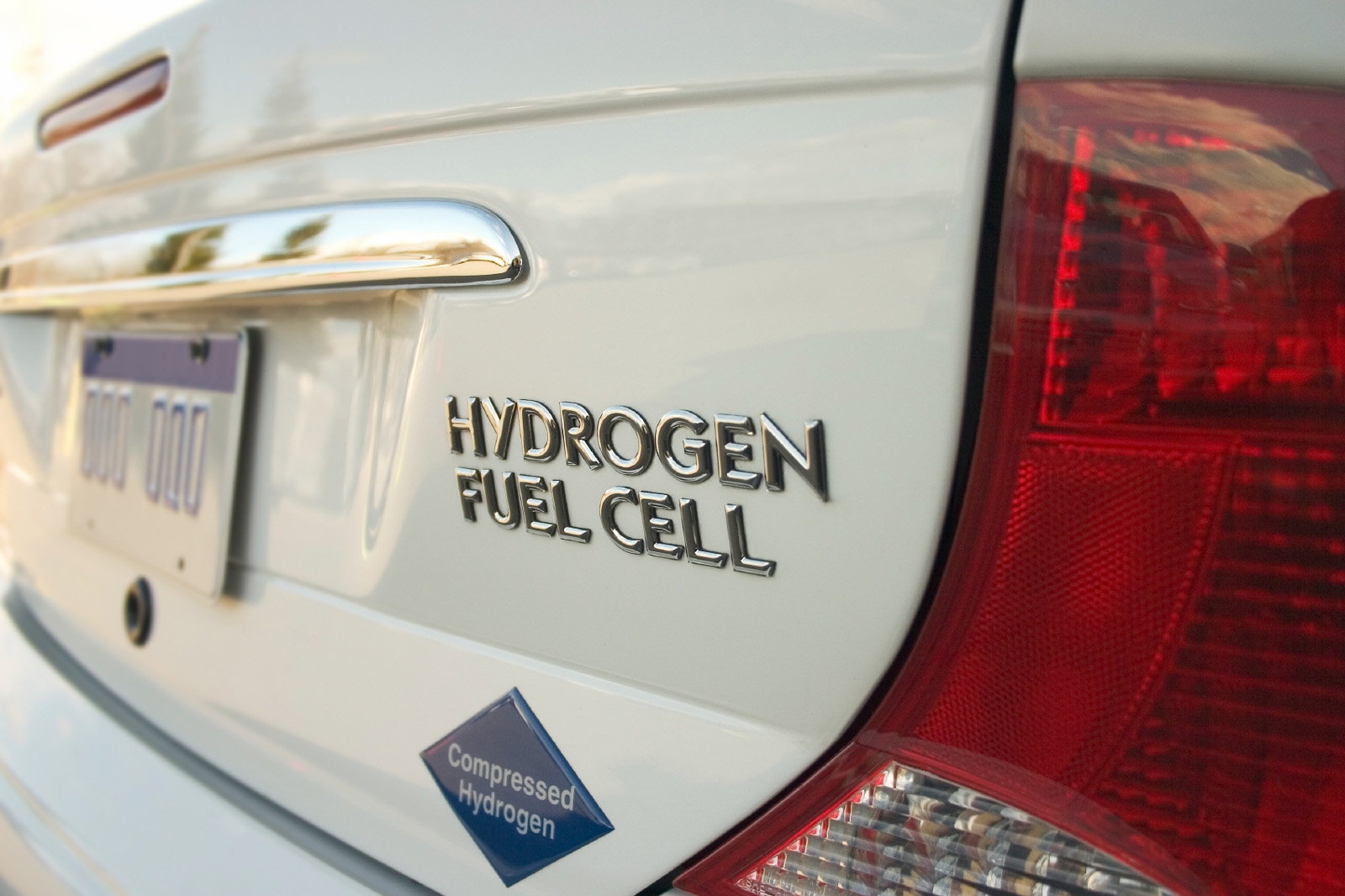 Как и бензин, водород можно использовать для накопления энергии