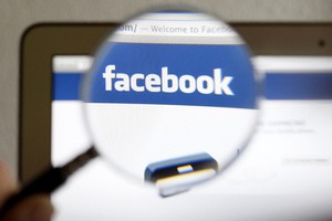 Facebook обвинили в слежке за пользователями