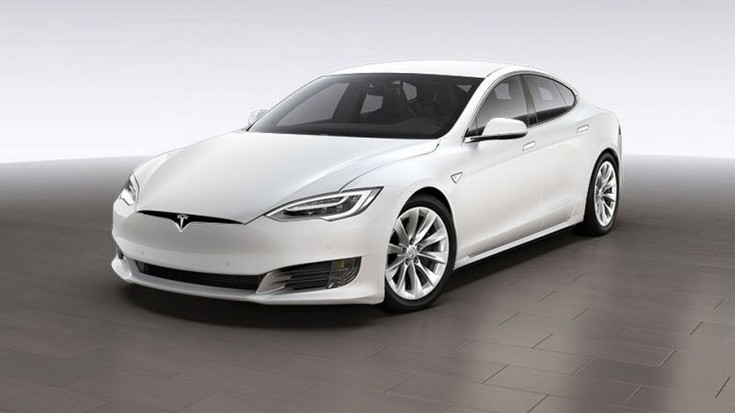 Tesla Model S вошла в тройку самых быстрых автомобилей