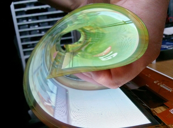 18-дюймовый OLED-дисплей, сворачивающийся словно газета