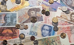 В какой валюте лучше хранить сбережения?