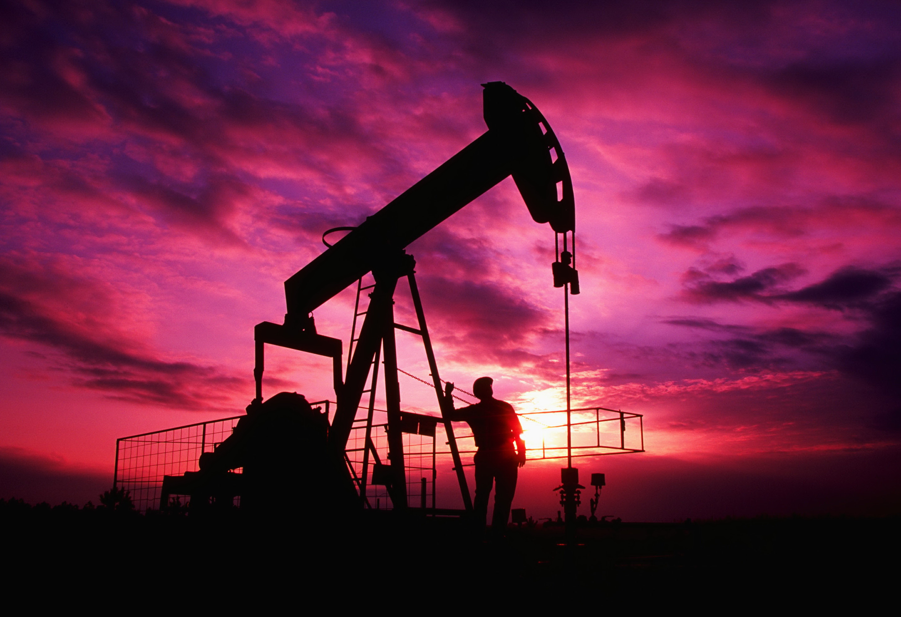 Нефть и газ главное богатство. Нефть. Нефтяная промышленность. Добыча нефти и газа. Нефтяна япромышленость.