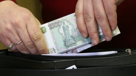 В России рекордными темпами падает реальная зарплата