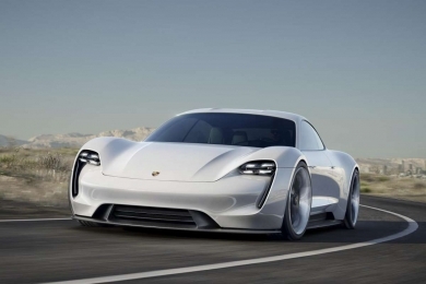 Porsche заявил о скором выпуске конкурента электрической Tesla