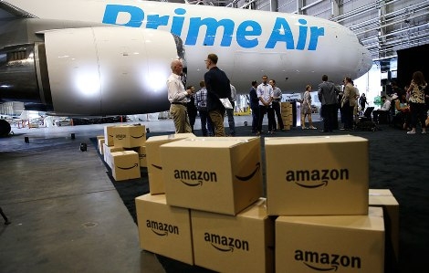 Доставка товаров дронами: Компания Amazon получила патент на летающий склад