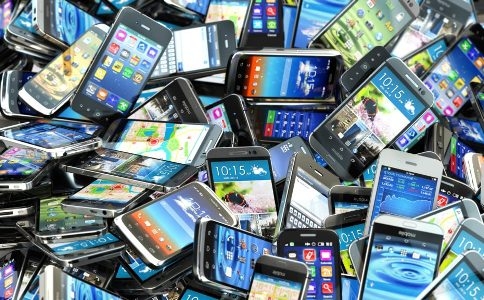 Конец эры смартфонов: Какие устройства мы будем использовать в будущем?