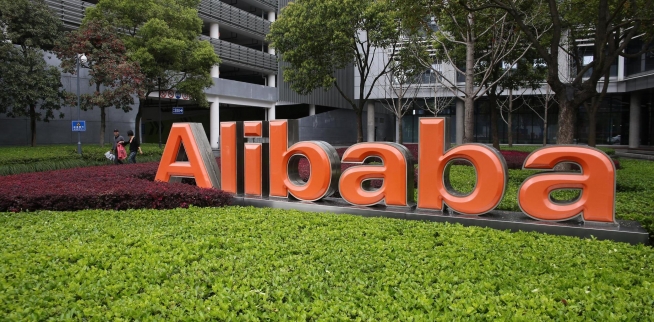 Купить акции Alibaba или JD.Com?